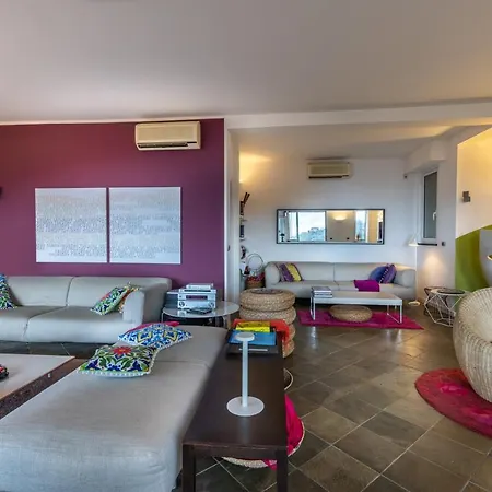 Meridiana Luxury Property In Villa