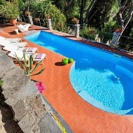 Meridiana Luxury Property In 빌라 카모글리