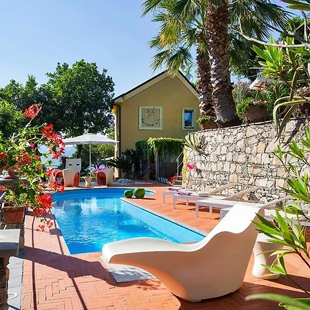 Meridiana Luxury Property In فيلة *